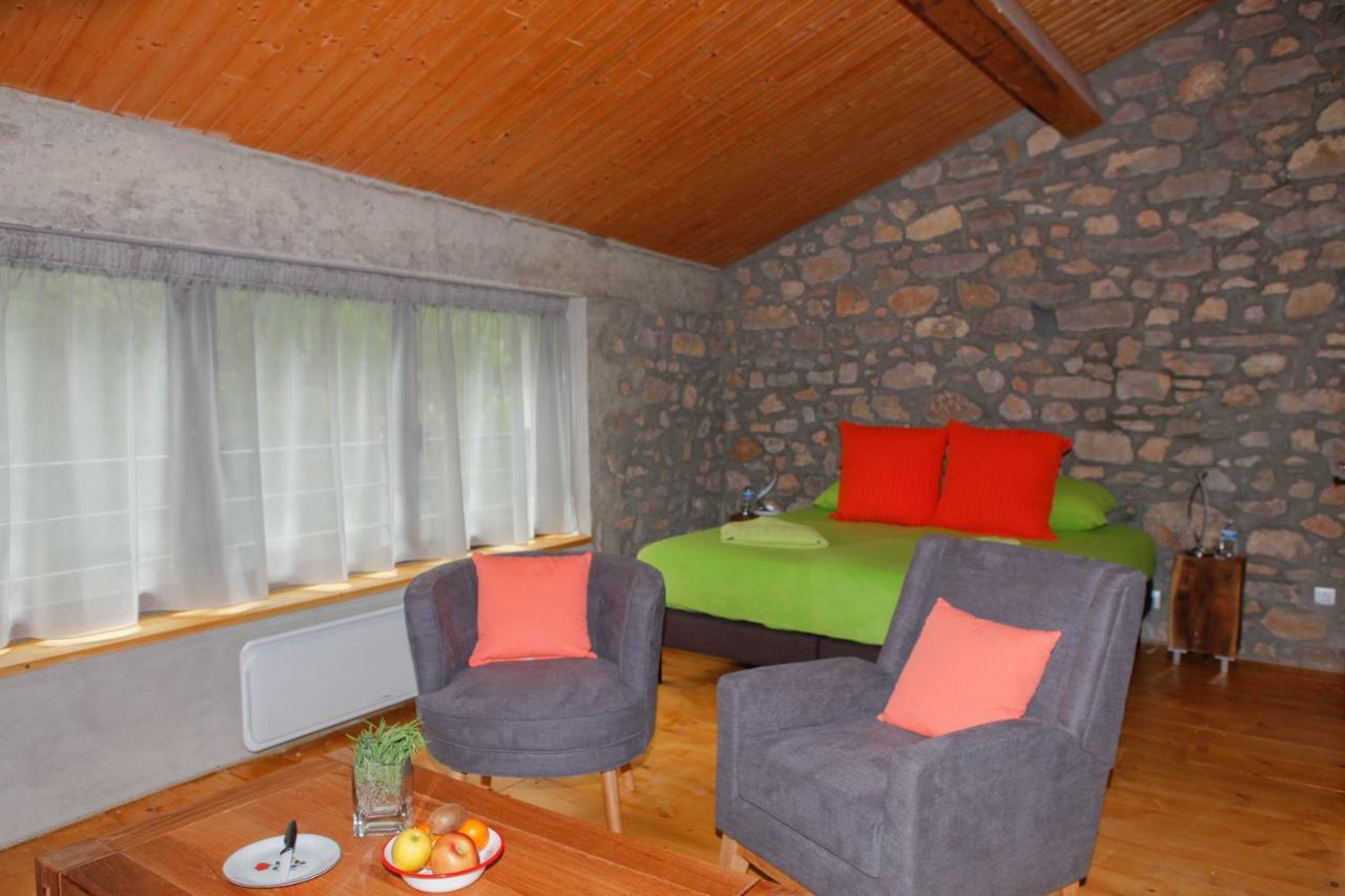 Moulin D'Entre Les Roches Bed & Breakfast Puivert Eksteriør bilde